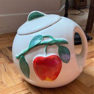 Vintage 1940s-1950s Pippin USA Pottery red apple cookie jar with lid
